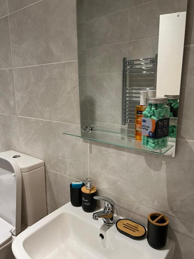 Lovely 2 Bed Flat In Soho! * London