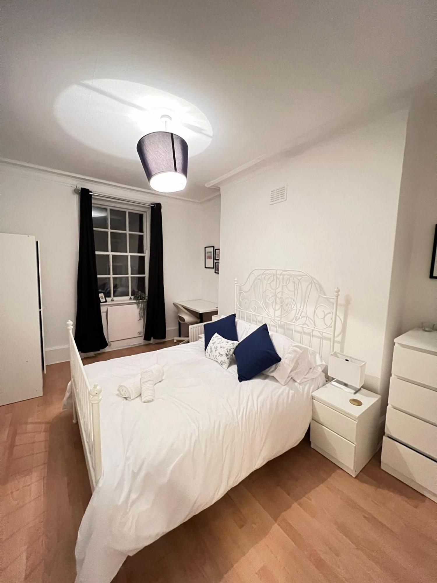 Lovely 2 Bed Flat In Soho! Apartment *