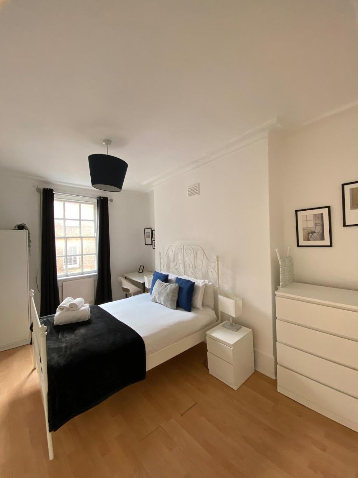 Lovely 2 Bed Flat In Soho! Londres
