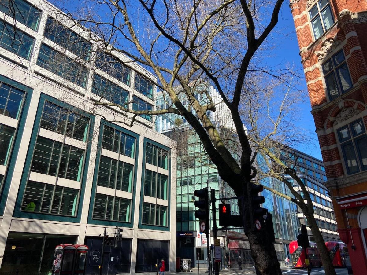 Lovely 2 Bed Flat In Soho!